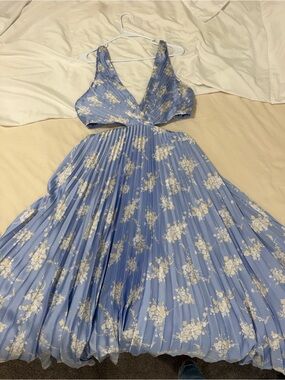 Abercrombie & Fitch Light Blue Floral Pleated Maxi Dress